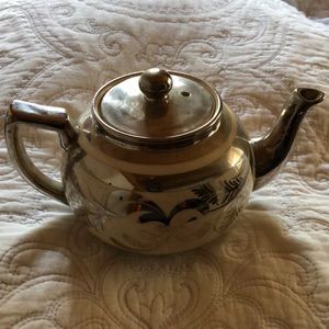 Teapot : Arthurwood made in England